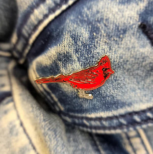 Red Cardinal 'Never Give Up' Pin