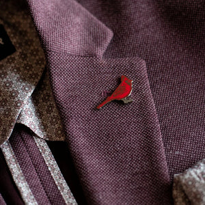 Red Cardinal 'Never Give Up' Pin